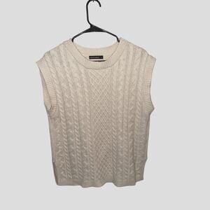 Moon & Madison Cream Sweater Vest - Women's Large